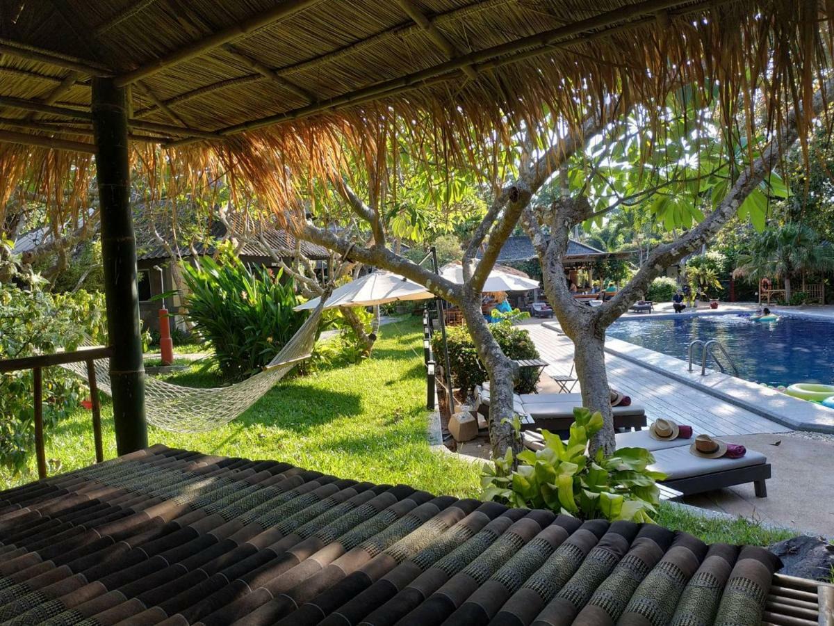 Let'S Hyde Pattaya Resort & Villas - Pool Cabanas Eksteriør bilde